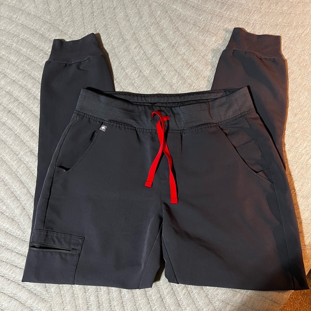 FIGS women size small. Charcoal. Zamora joggers.